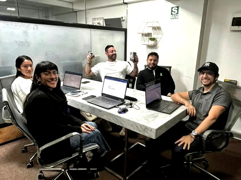 Work meeting Fake Nutrition x Sebastian Lizarzaburu